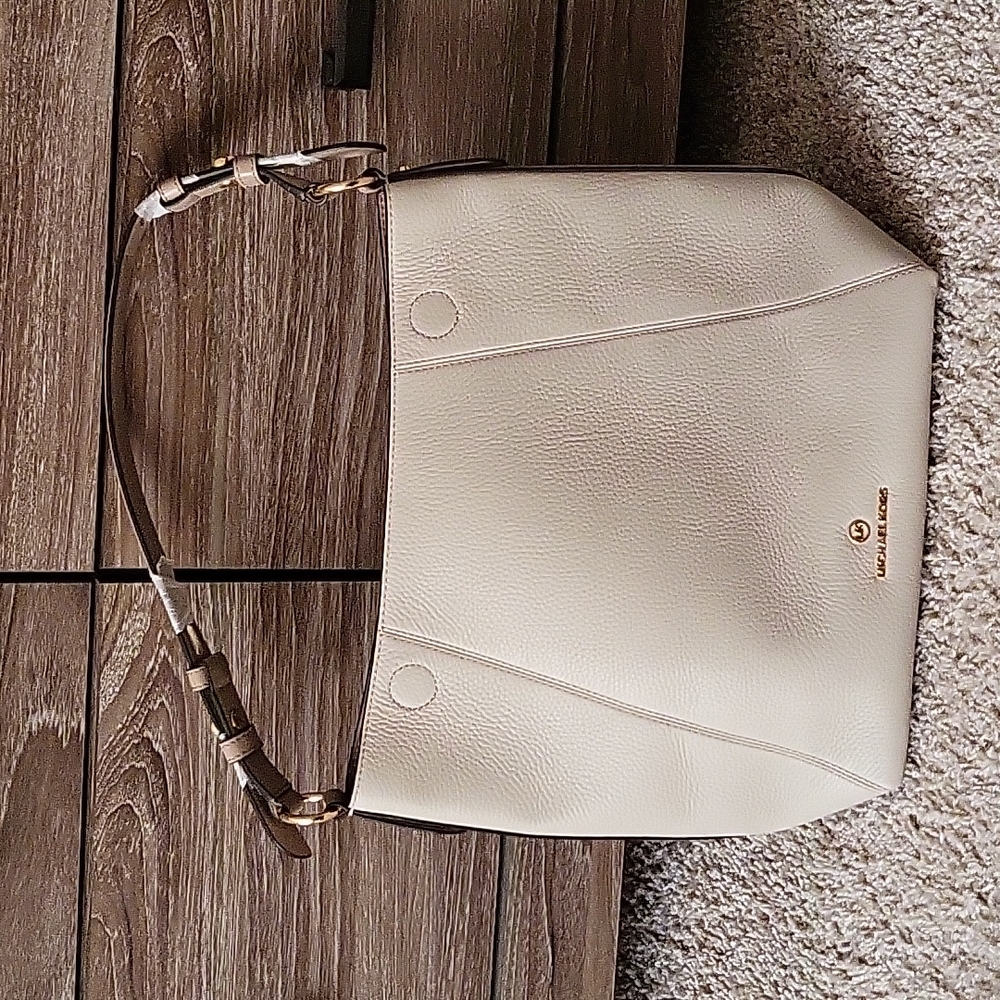 Michael kors pocketbook